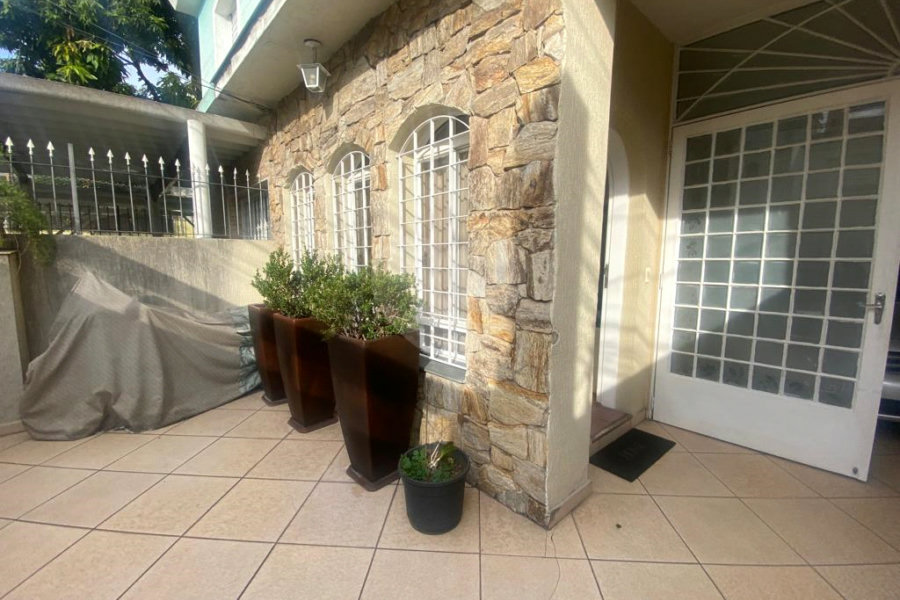 Casa à venda com 4 quartos, sendo 2 suítes, em Parada Inglesa, São Paulo, SP