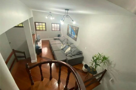 Sobrado à venda com 3 quartos, sendo 1 suíte, em Adalgisa, Osasco, SP
