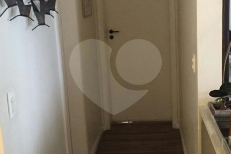 Apartamento à venda com 3 quartos, sendo 1 suíte,  em Vila Morumbi, São Paulo, SP