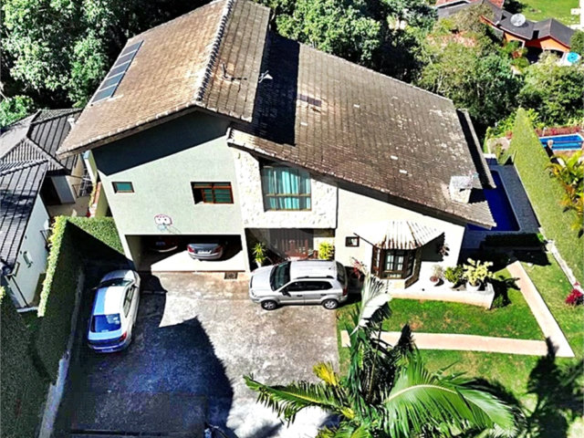 Casa à venda com 3 quartos no condomínio Alpes da Cantareira, Mairiporã - SP