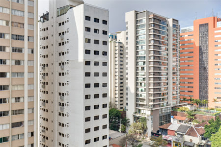 Apartamento à venda com 3 quartos, sendo 2 suítes, em Moema, São Paulo, SP