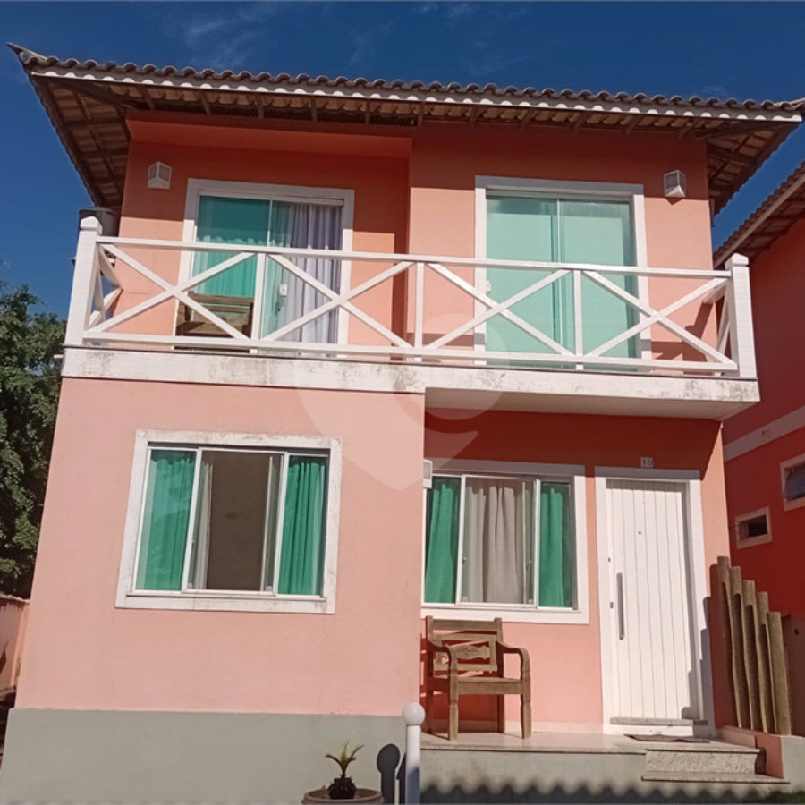 Casa em Condomínio à Venda em Búzios com 4 Quartos – Área Gourmet e Deck de Madeira!