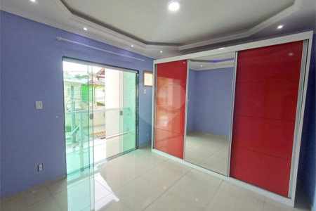 Casa à venda com 3 quartos, sendo 2 suítes, no condomínio Village da Posse, Rio de Janeiro - RJ