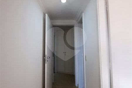 Apartamento à venda com 3 quartos, sendo 1 suíte, em Vila Andrade, São Paulo, SP