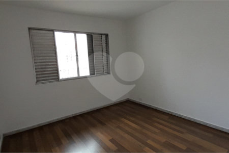 Casa à venda com 3 quartos, sendo 1 suíte, em Santo Amaro, São Paulo, SP