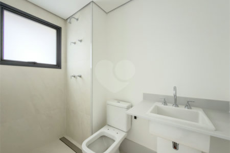 Apartamento à venda com 3 suítes em Vila Nova Conceição, São Paulo, SP