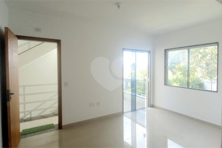 Apartamento à venda com 2 quartos, sendo 1 suíte, em Fluminense, São Pedro da Aldeia, RJ
