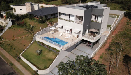 Casa à venda com 4 suítes no condomínio Reserva Ibirapitanga Ii, Santa Isabel - SP