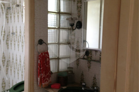 Casa à venda com 4 quartos, sendo 1 suíte,  em Jardim Petrópolis, São Paulo, SP