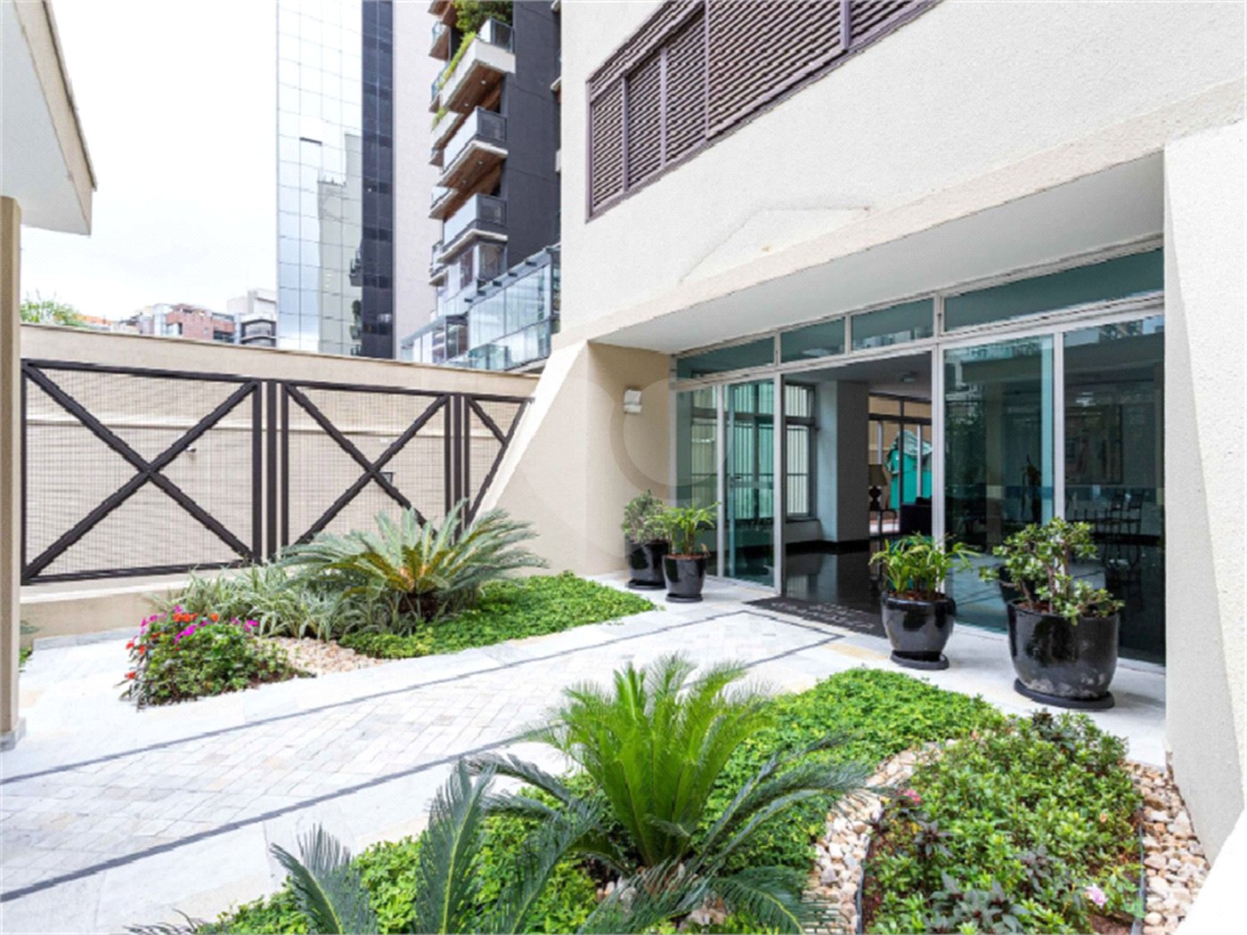 Apartamento à venda com 3 quartos, sendo 1 suíte, em Itaim Bibi, São Paulo, SP