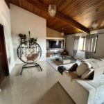 Casa à venda com 3 quartos, sendo 1 suíte, no condomínio Residencial Jardim das Flores 1510, Cotia - SP