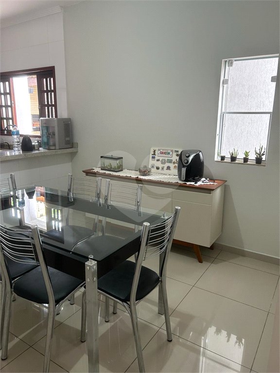 Casa à venda com 3 quartos, sendo 1 suíte,  no Centro, Mogi das Cruzes, SP