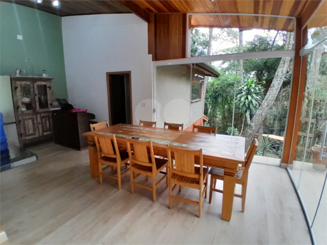 Casa à venda com 3 quartos no condomínio Sausalito, Mairiporã - SP