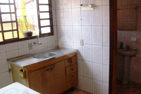 Sobrado à venda com 2 quartos, sendo 1 suíte, em Vila Vitório Mazzei, São Paulo, SP