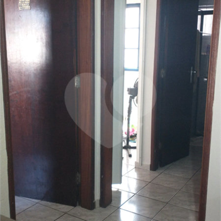 Casa à venda com 4 quartos, sendo 2 suítes,  em Conjunto Habitacional Brás Cubas, Mogi das Cruzes, SP