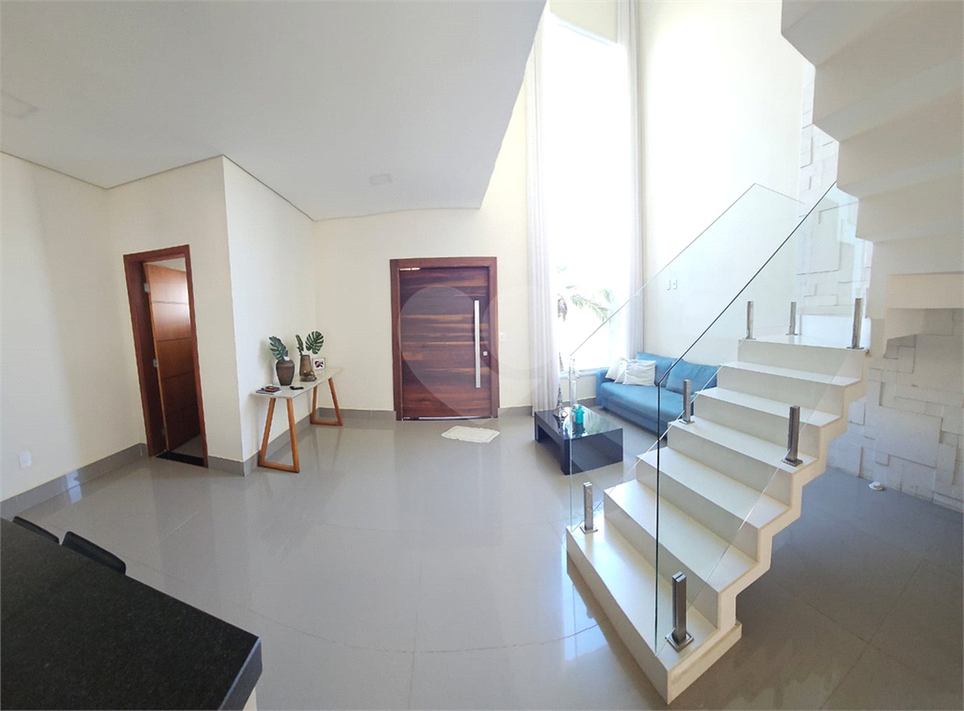 Casa à venda com 3 quartos, sendo 1 suíte, no condomínio Parque Real, Indaiatuba - SP