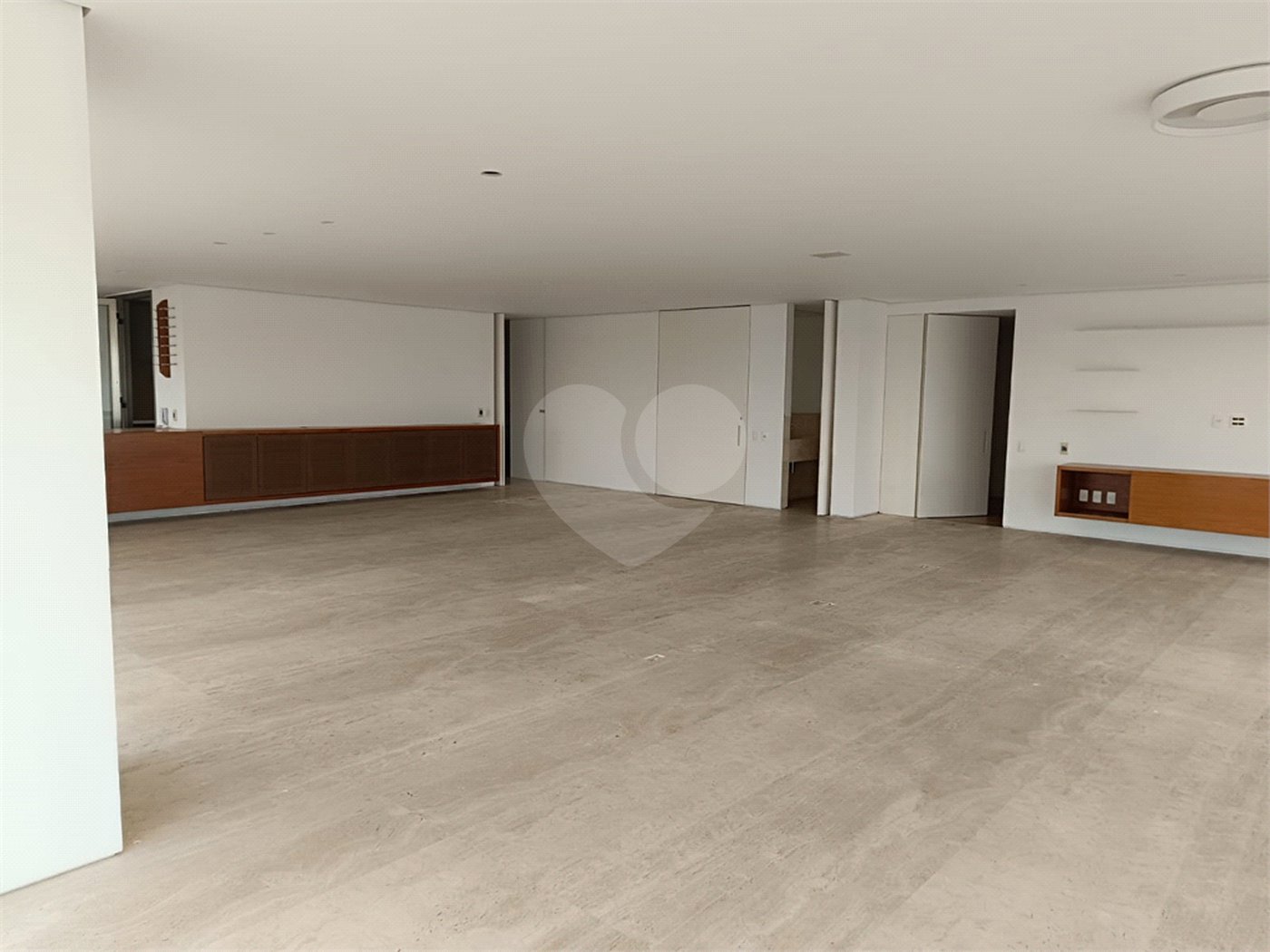 Apartamento à venda ou para alugar com 3 suítes em Pinheiros, São Paulo, SP