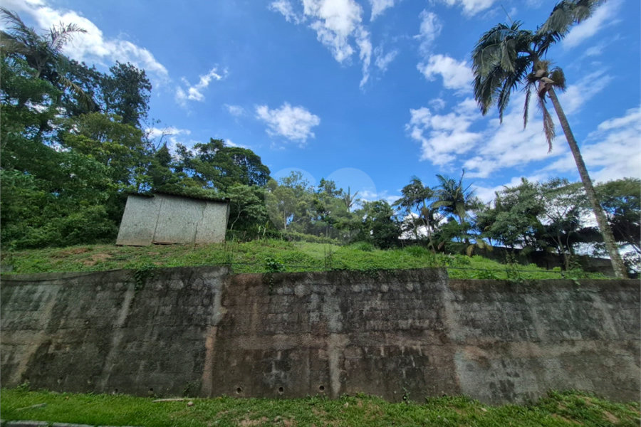 Casa à venda no condomínio Jardim da Montanha I, Mairiporã - SP