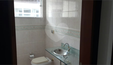 Casa à venda com 3 quartos, sendo 1 suíte,  em Vila Santista, Atibaia, SP
