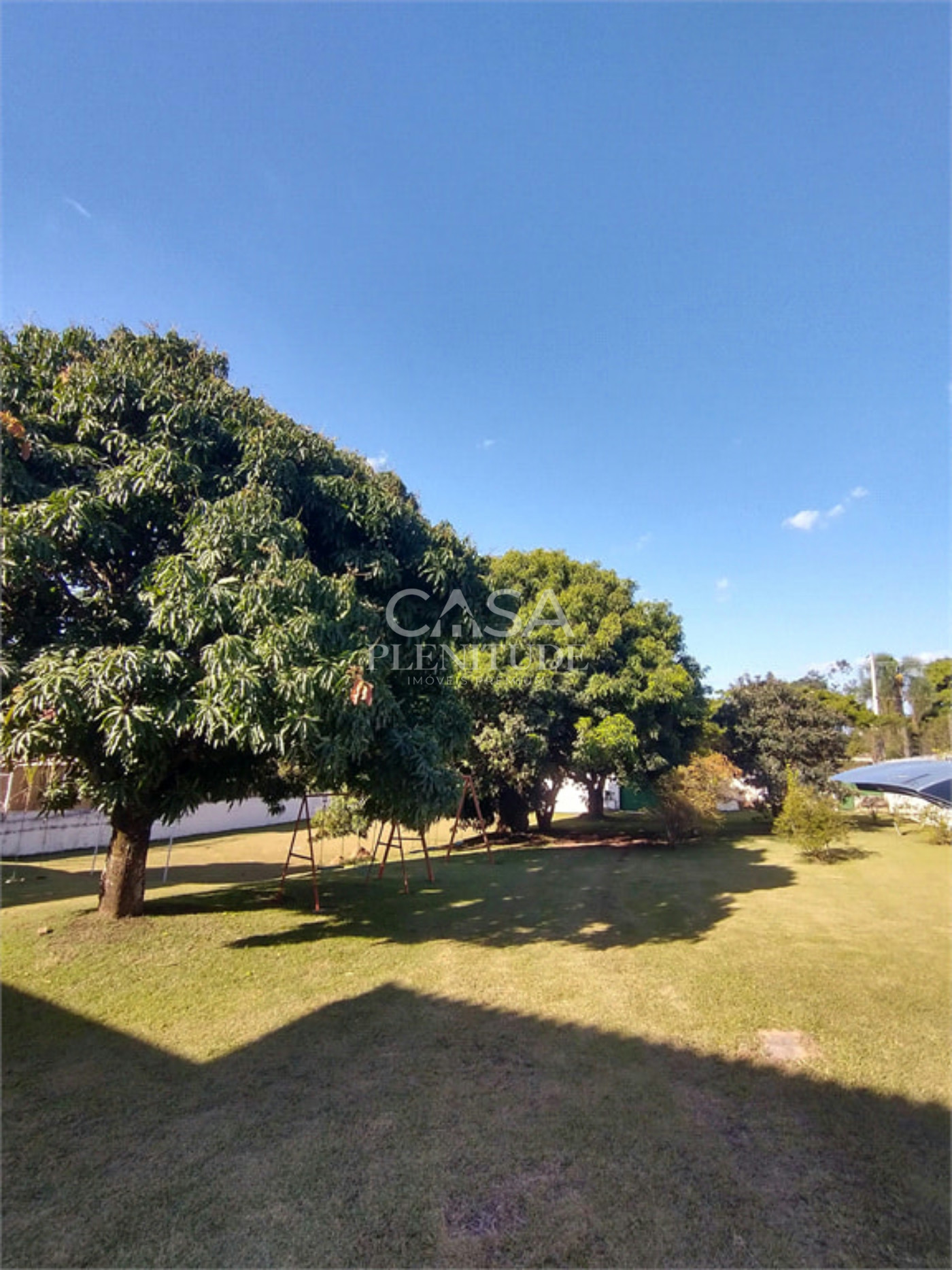 Chácara à venda com 5 quartos, sendo 1 suíte,  em Araçoiaba da Serra, SP