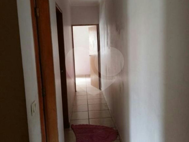 Sobrado à venda com 3 quartos, sendo 1 suíte,  em Tremembé, São Paulo, SP