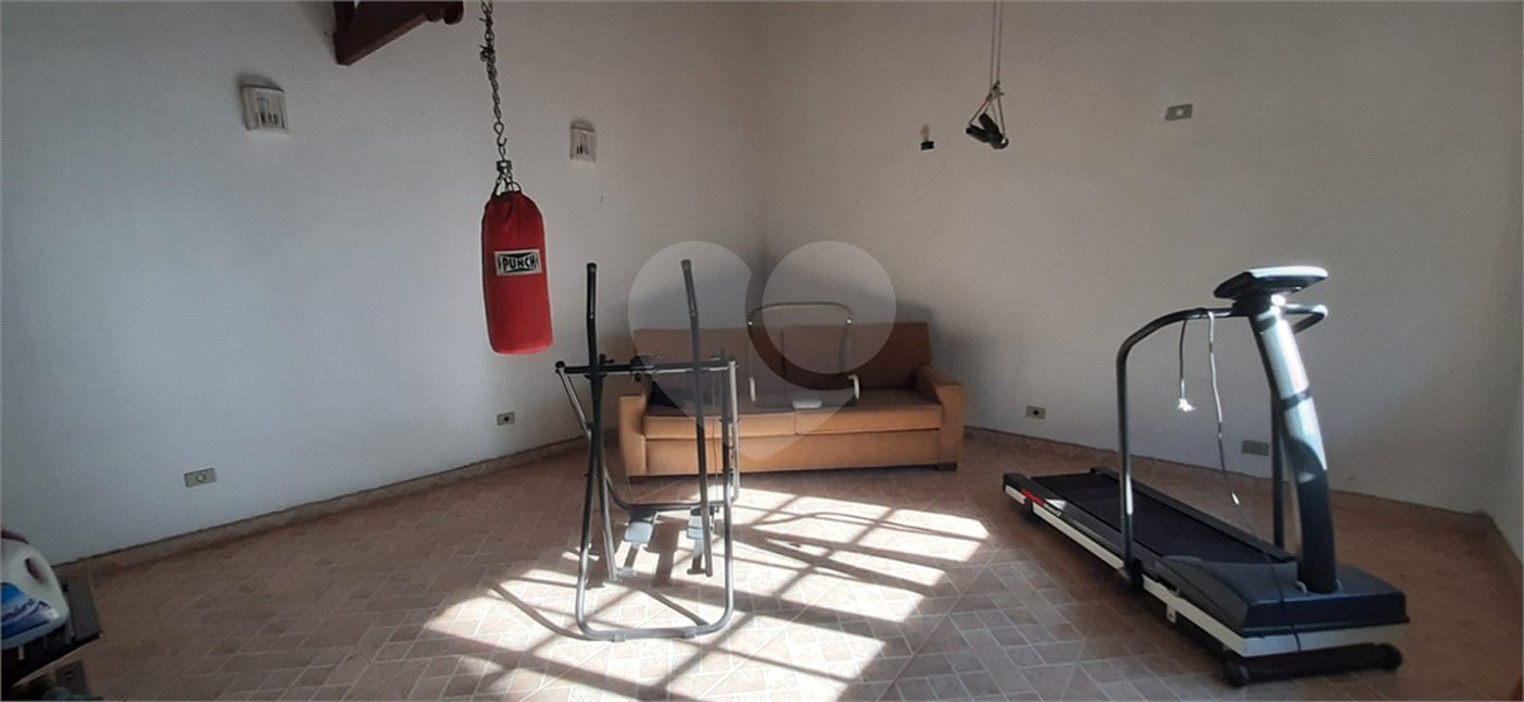 Casa à venda com 3 quartos, sendo 1 suíte, no condomínio Sausalito, Mairiporã - SP
