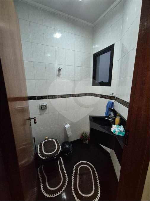 Sobrado à venda com 3 suítes em Vila Euclides, São Bernardo do Campo, SP