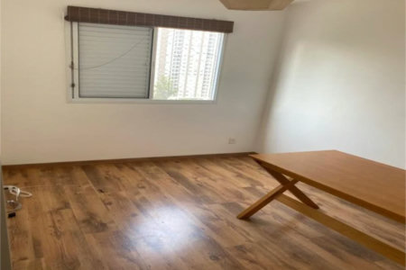 Apartamento à venda com 3 quartos, sendo 1 suíte,  em Vila Andrade, São Paulo, SP