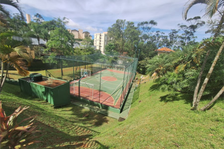 Casa à venda com 5 quartos, sendo 3 suítes,  no condomínio Vila Panamericana, São Paulo - SP