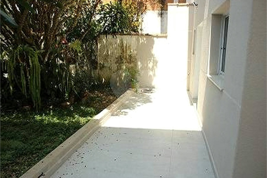 Sobrado à venda com 3 quartos, sendo 2 suítes, em Tremembé, São Paulo, SP