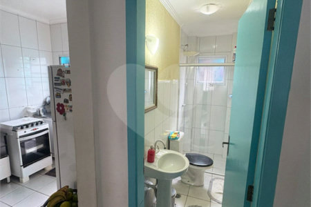 Casa à venda com 2 quartos no condomínio Carvalho Lagares, Poá - SP