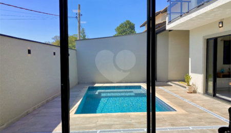 Casa à venda com 3 quartos, sendo 2 suítes,  no condomínio Residencial Marchant Buarque, Atibaia - SP