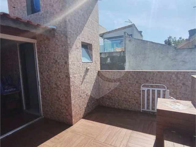 Sobrado à venda com 2 quartos, sendo 1 suíte, em Parque Novo Oratório, Santo André, SP