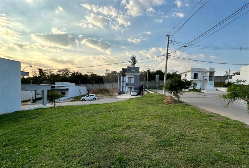 Terreno à venda no condomínio Horto Florestal Villagio, Sorocaba - SP