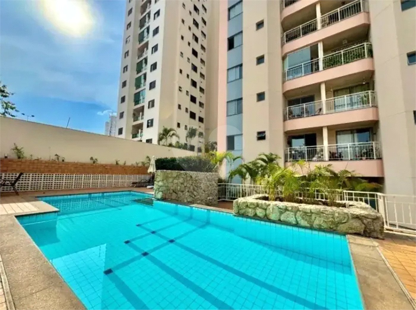 Apartamento à venda com 3 quartos, sendo 1 suíte,  em Parque Imperial, São Paulo, SP