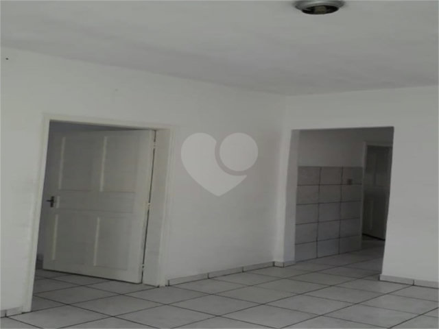 Casa à venda com 4 quartos, sendo 1 suíte,  em Jabaquara, São Paulo, SP