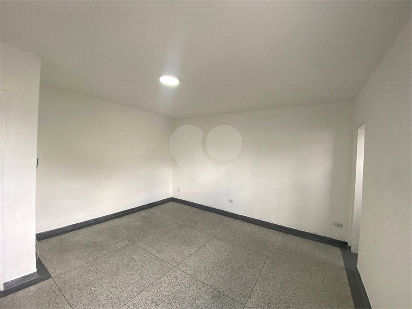 Sala para alugar em Vila Acoreana, Poá, SP