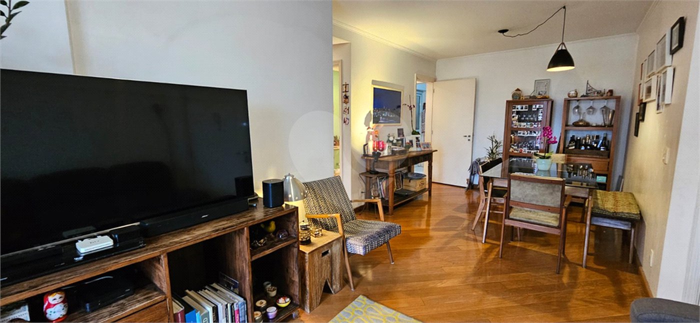 Apartamento à venda com 3 quartos, sendo 2 suítes, em Pinheiros, São Paulo, SP