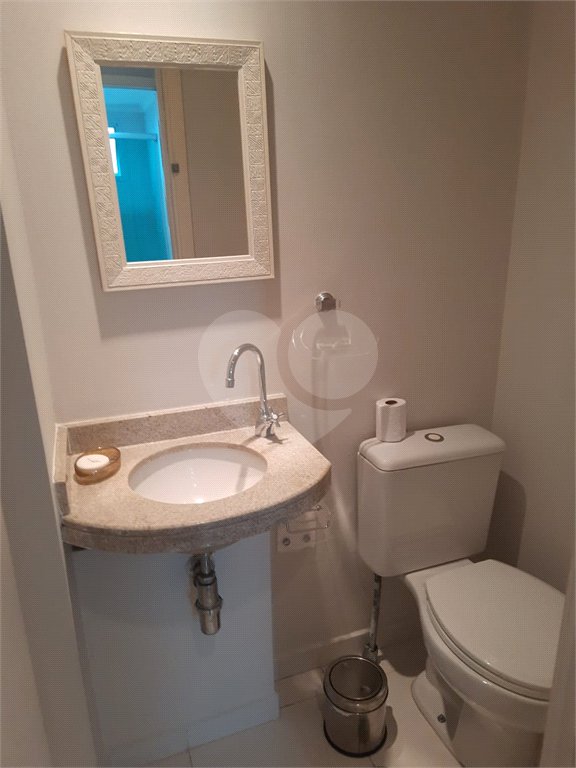 Apartamento à venda ou para alugar com 3 quartos, sendo 1 suíte, em Cidade São Francisco, São Paulo, SP