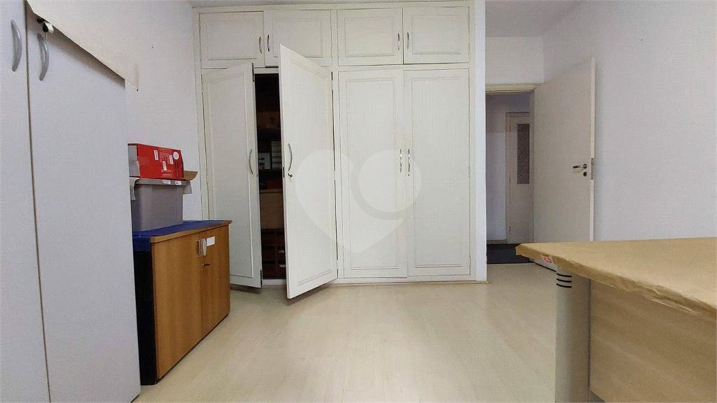 Casa à venda com 4 quartos, sendo 2 suítes,  em Vila Alexandria, São Paulo, SP