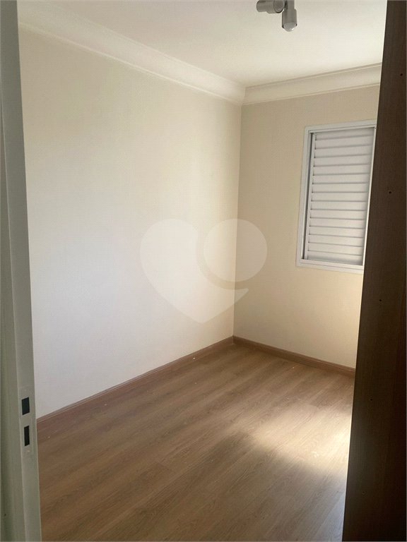 Apartamento à venda com 2 quartos, sendo 1 suíte, em Parque Maria Domitila, São Paulo, SP
