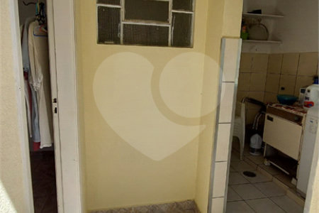 Casa à venda com 4 quartos, sendo 2 suítes, em Jardim São Caetano, São Caetano do Sul, SP