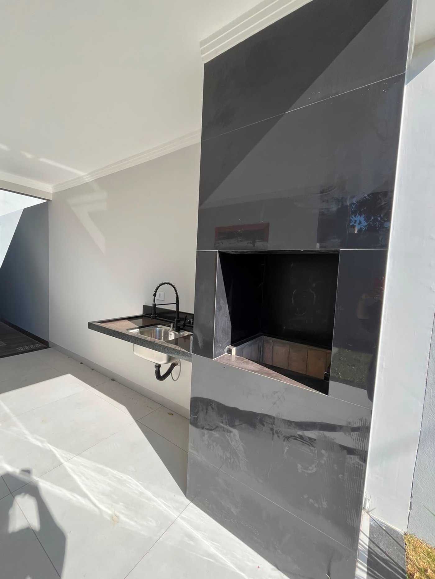 Casa à venda com 3 quartos, sendo 1 suíte,  em Bela Vista da Lagoa, Três Lagoas, MS