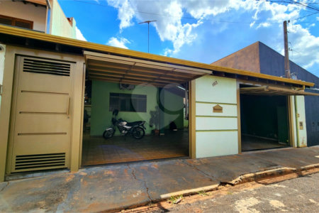 Casa à venda com 3 quartos, sendo 1 suíte, em Parque Residencial Vale do Sol, Araraquara, SP