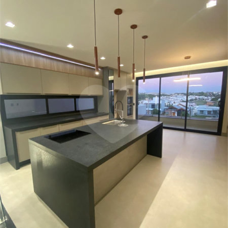 Casa à venda com 3 suítes no condomínio Glarus, Campinas - SP
