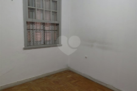 Sobrado à venda com 2 quartos em Vila Ipojuca, São Paulo, SP