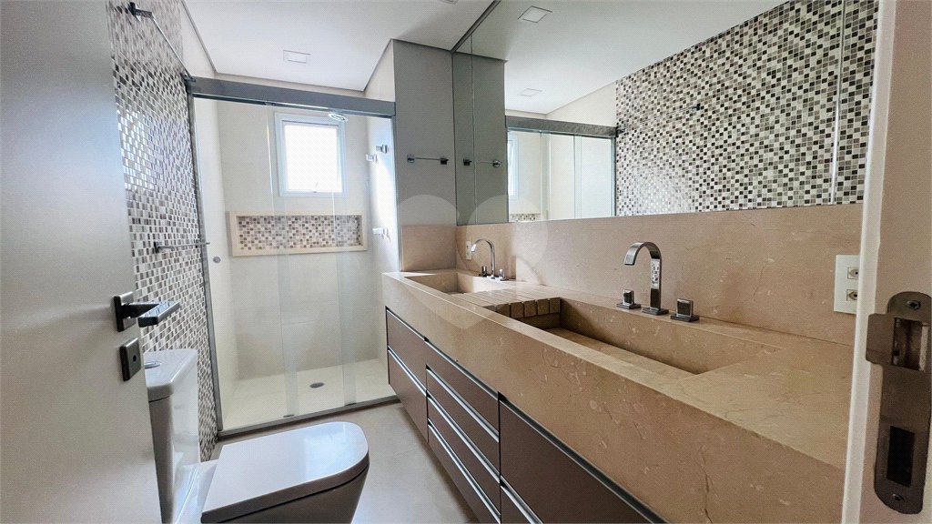 Apartamento à venda com 3 suítes em Campo Belo, São Paulo, SP