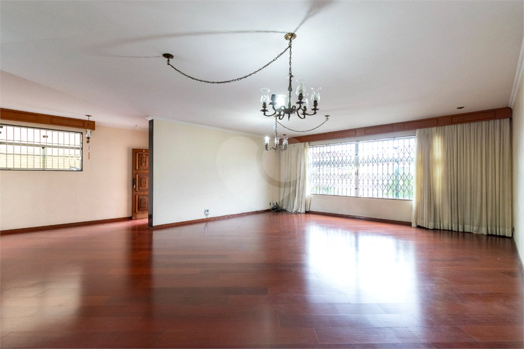 Sobrado à venda com 3 suítes em Vila Carrão, São Paulo, SP