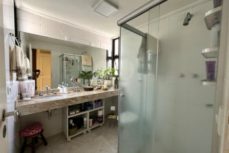 Apartamento à venda com 3 quartos, sendo 1 suíte, em Vila Andrade, São Paulo, SP