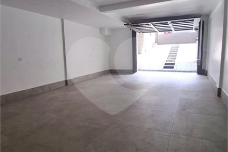 Sobrado à venda com 3 quartos, sendo 1 suíte, em Vila Constança, São Paulo, SP